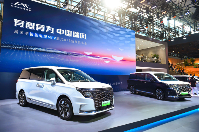 江淮瑞風(fēng)RF8廣州車(chē)展開(kāi)啟預(yù)售4.png