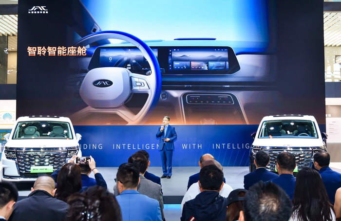 江淮瑞風(fēng)RF8廣州車(chē)展開(kāi)啟預(yù)售10.png