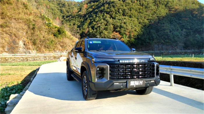 改-【第一商用車】13.68萬起售 2.0T+豪華內(nèi)飾+全能底盤 星際皮卡試駕體驗(yàn)如何？471.png