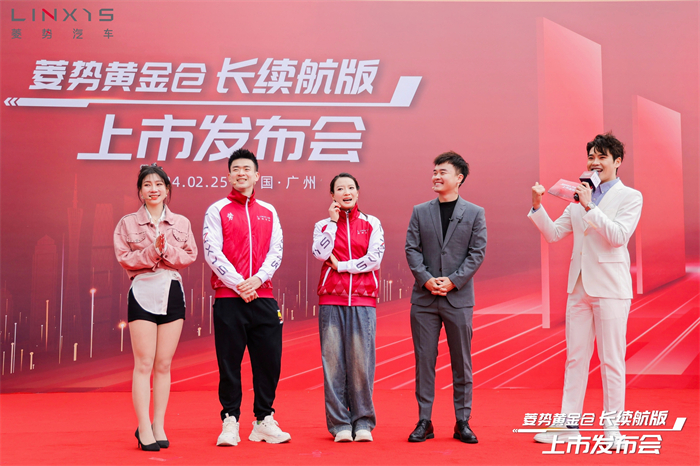 雅思組合、小剛、小怡.jpg