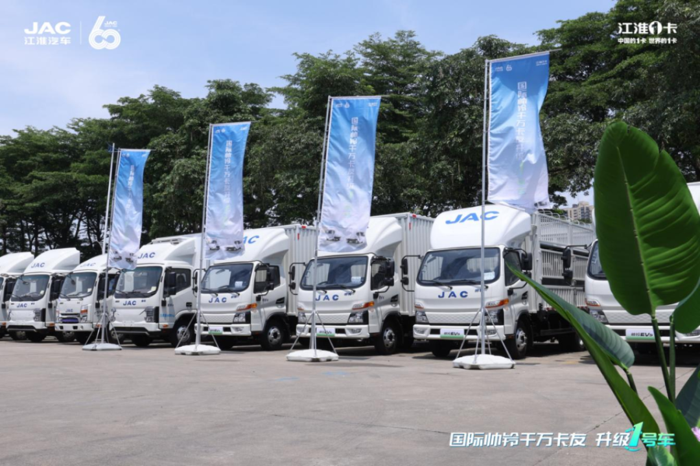 純電輕卡升級(jí)1號(hào)車帥鈴EV5全球上市7.png