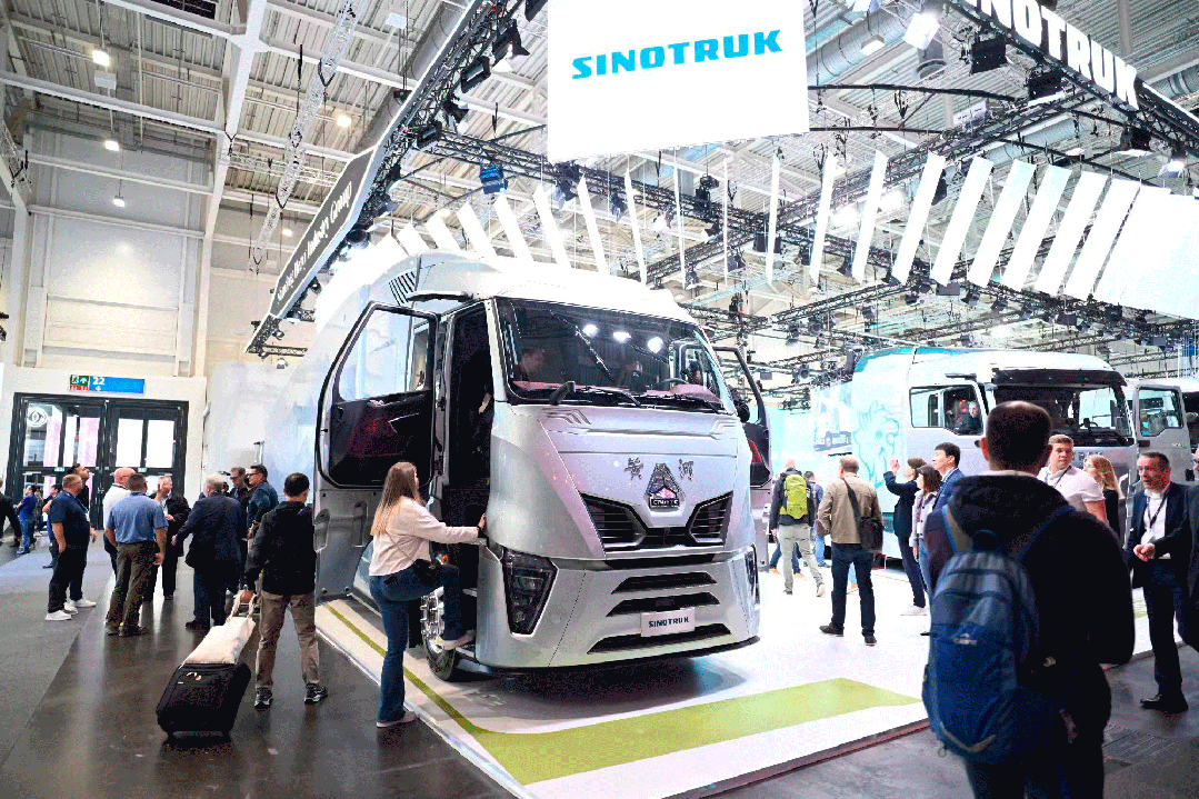 9月17日，全球規模最大、最具影響力的商用車博覽會——2024德國漢諾威國際商用車展（IAA）正式開幕。山東重工旗下濰柴集團、中國重汽、陜重汽、法士特、漢德車橋、中通客車、亞星客車等權屬公司攜全鏈最新綠色智能產品重磅亮相展會。山東重工集團黨委副書記、總經理王志堅帶隊巡展，并參加新品發布會