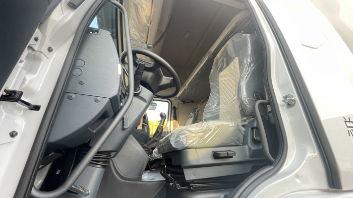 乘龍H5散裝飼料運(yùn)輸車為何能成行業(yè)銷冠？7.png