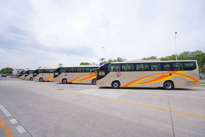 歐輝BJ6122城間客車批量交付廣州禧臻4.jpg