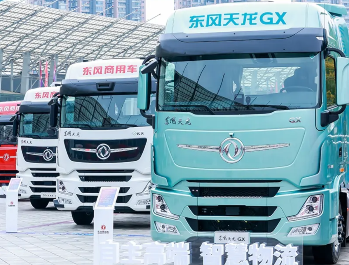 東風商用車牽引車.png