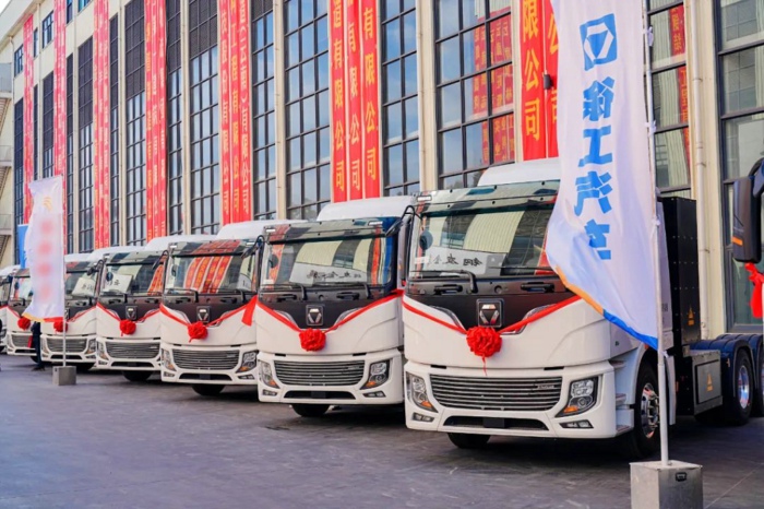 徐工XG1 EH610S純電動牽引車.jpg
