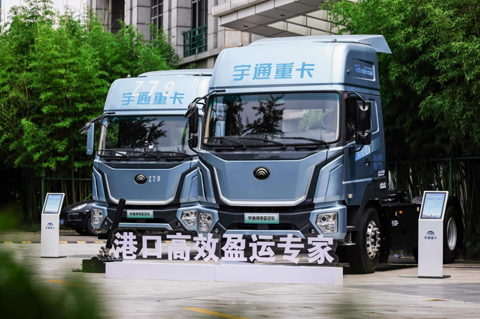 測評宇通T400 4×2港口牽引車.png