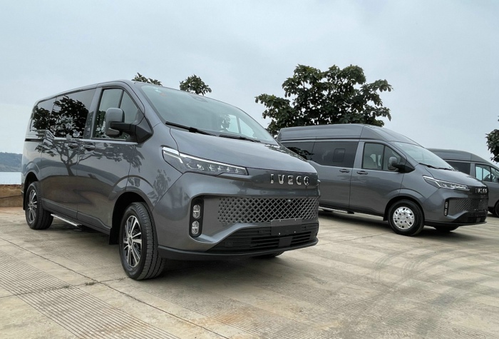 南京依維柯聚星 (9).jpg